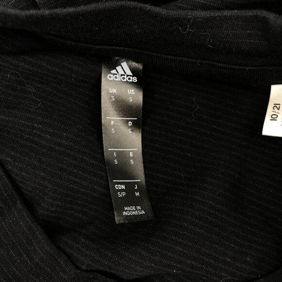 Adidas Black Breathable T-Shirt | Classic Pullover for Any Occasion - Picture 3 of 3